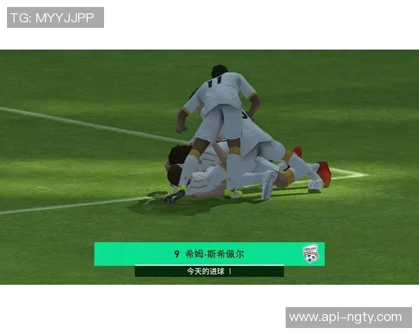 实况足球手游官网手机壳热销中,打造个性化游戏体验,尽显球迷风范