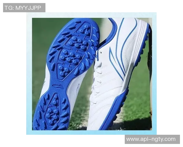 探索arco足球鞋的卓越性能与舒适体验助你在球场上大放异彩 探索arco足球鞋的卓越性能与舒适体验助你在球场上大放异彩