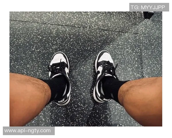 提升篮球表现的最佳袜子推荐让你在场上更加舒适自信